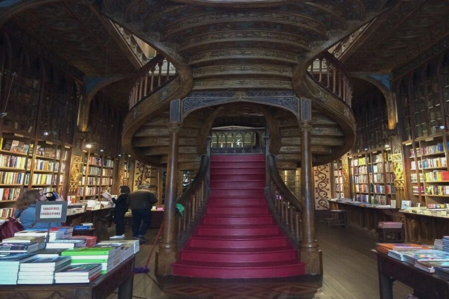 Porto: Guided Walking Tour and Lello Bookshop - Old Streets, Key Churches, and Bolhão Market: Porto’s Daily Rhythm