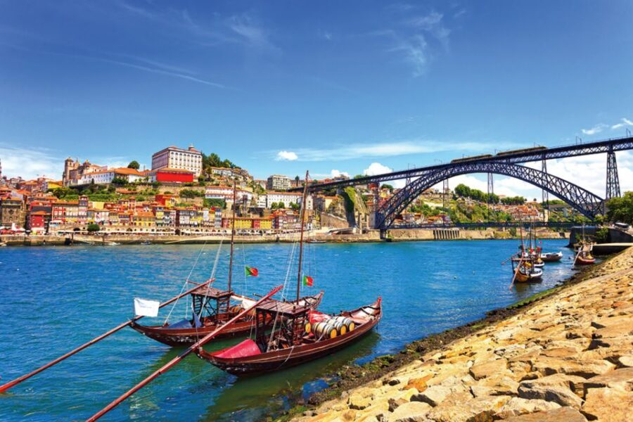Porto Half-Day Tour and Wine Tasting - Bairro da Sé and the UNESCO streets: Roman layers, cathedral mood, and old-town details
