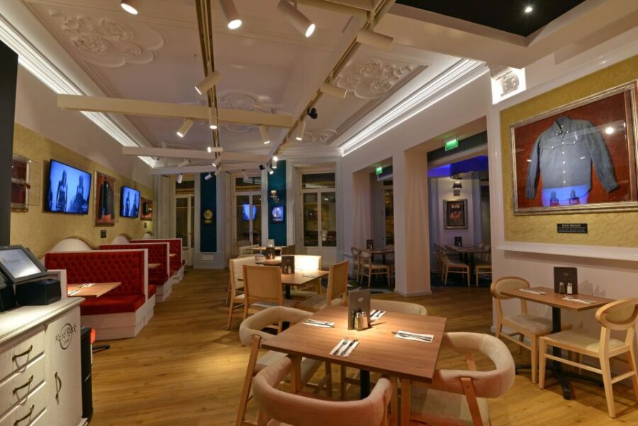 Porto: Hard Rock Cafe Skip-the-Line with Set Menu - Who should book this Hard Rock Porto meal (and who should skip it)