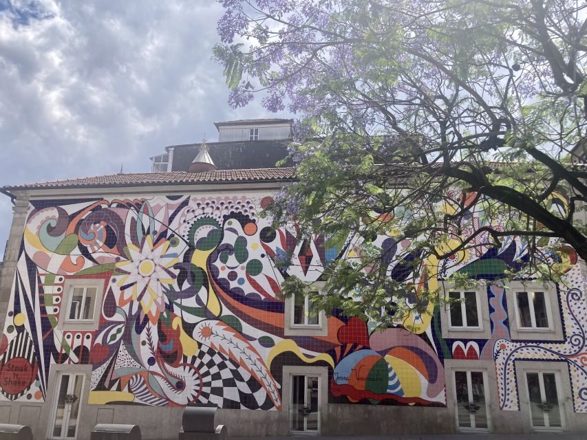 Porto: Highlights & hidden gems Walk - max 10 - Meeting at Praça de Carlos Alberto and getting oriented quickly