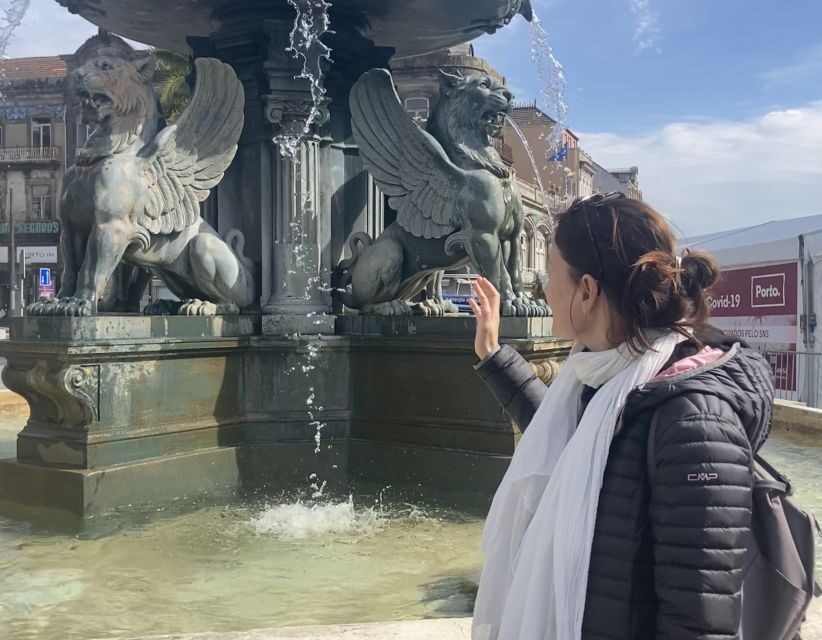 Porto: Highlights & hidden gems Walk - max 10 - Warm-up stops: bakery time, Fonte dos Leões, and street-level Porto