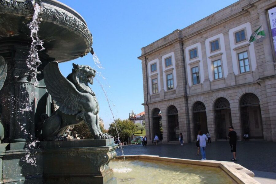 Porto: Historic City Center Walking Tour - Avenida dos Aliados: Porto’s grand boulevard, explained with context