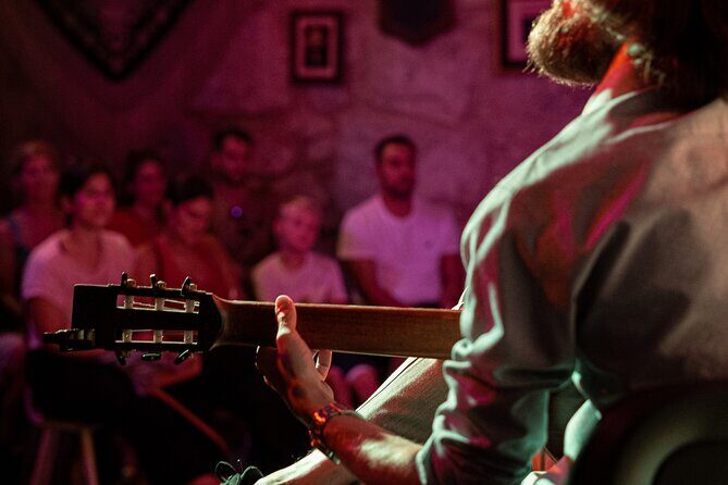 Porto: Live Portuguese Fado Experience with Port Wine - Fado na Baixa: the small, licensed Porto setting for real emotion
