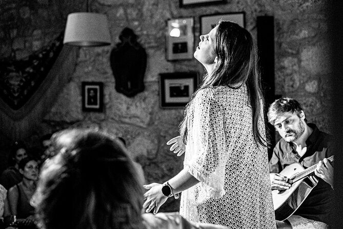 Porto: Live Portuguese Fado Experience with Port Wine - Coimbra fado: why that male voice and that technique matter
