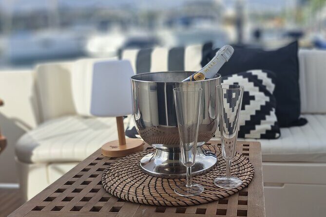 Porto: Luxury Yacht Cruise on the Douro River and Estuary Reserve - Timing, Getting There, and Staying Comfortable in Vila Nova de Gaia