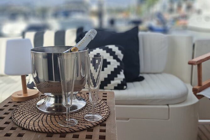 Porto: Luxury Yacht Tour on the Douro River - Sunset or Daytime - Boarding at Marina da Afurada: where the cruise really starts