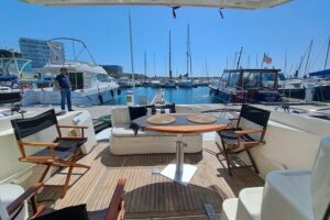 Porto: Luxury Yacht Tour on the Douro River - Sunset or Daytime - Reserva Natural Estuario do Douro: salty air and that estuary-sunset feel