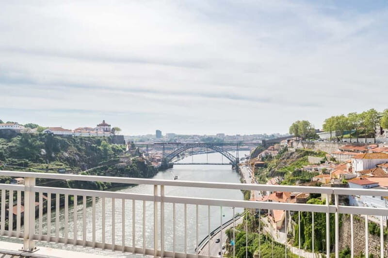 Porto: Magic Train Tour and Port Wine Cellar with Tastings - Lunch option: the Ruela da Villa buffet upgrade