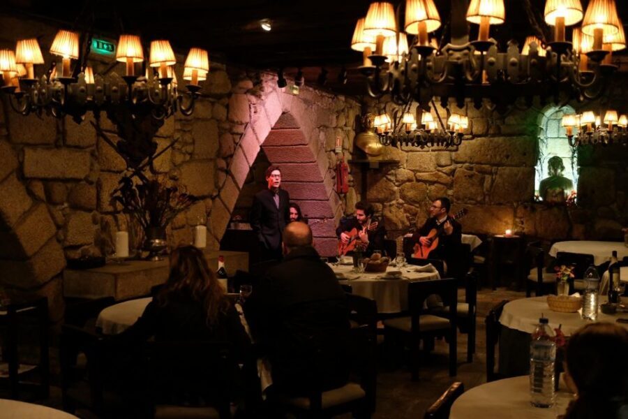 Porto Moonlight Walk & Fado Dinner - First Stop: Meeting by Praça de Gomes Teixeira