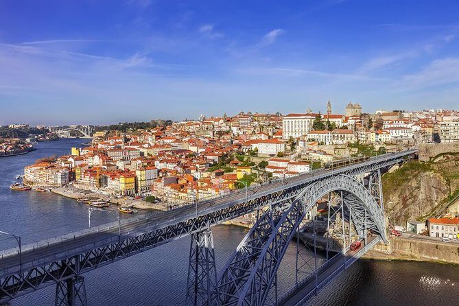 Porto: Morning City Tour with Six Bridges Cruise - Morning walking: Cathedral of Porto and Clérigos Tower time