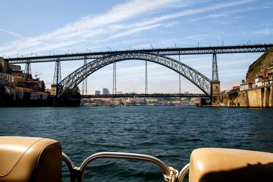Porto: Old Town and Gaia Boat Tour - Who should book this Porto Old Town and Gaia boat tour