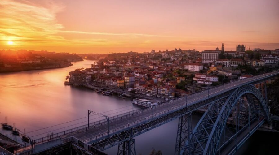 Porto: Premium Portuguese Food Tour and Sightseeing - Who this Porto premium food tour is best for