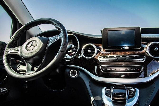 Porto Private Airport Arrival Transfer - Meeting Your Driver at Porto Airport Without Guesswork