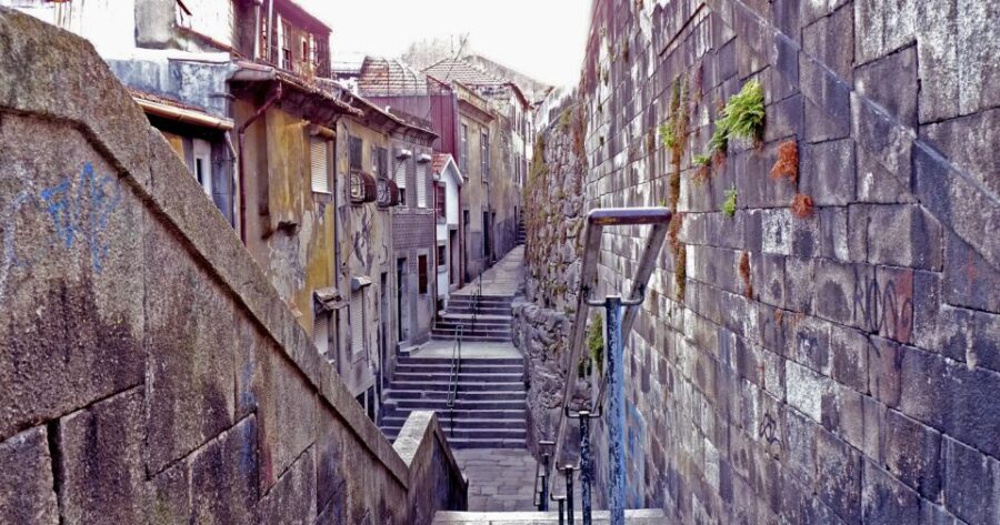 Porto: Private Bike Tour with a Local Guide - Quick pass-by stops: how to get value from short moments