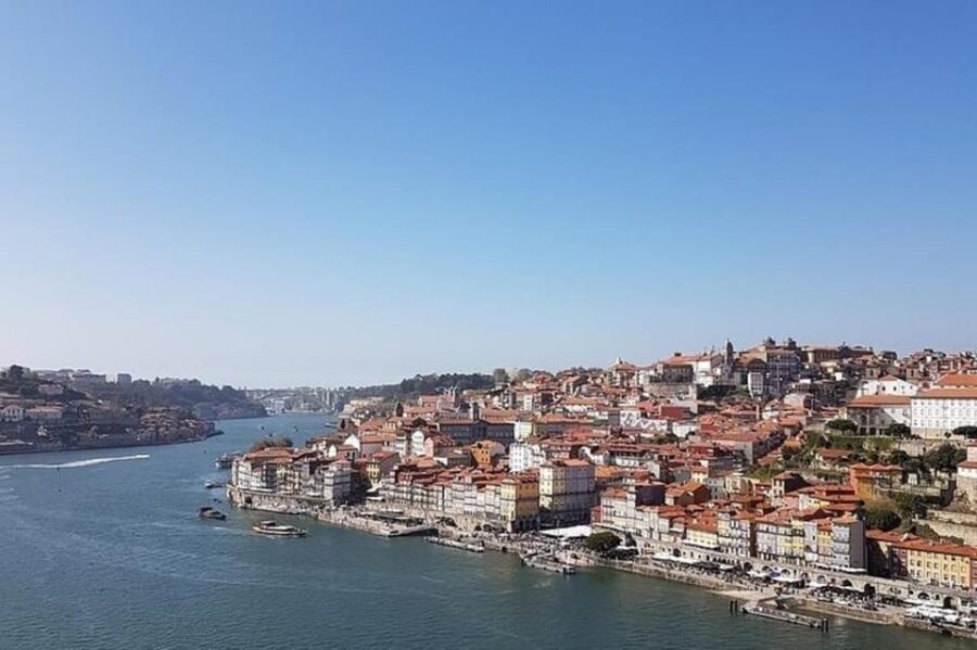 Porto : Private Custom Tour with a Local Guide - Museum time without the guesswork: exteriors included, entry by request
