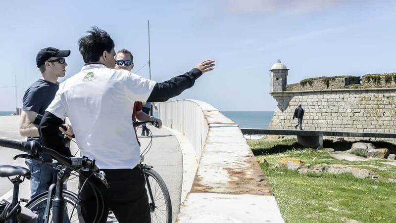 Porto Private E-Bike Tour: Douro River, Parks & Beaches - The First Stretch Along the Douro: Art, Waterfront, and Bridge Power