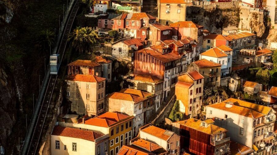 Porto Private Half Day Walking Tour: Cruise & Wine Tasting - How the tour flows: Porto walk, Gaia cellar, Douro boat