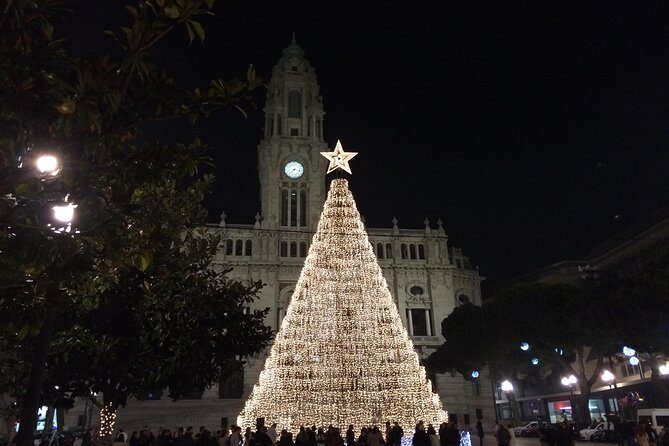Porto private night Tour, discover the most iconic attractions - Cathedral of Porto and São Bento: where details reward your attention