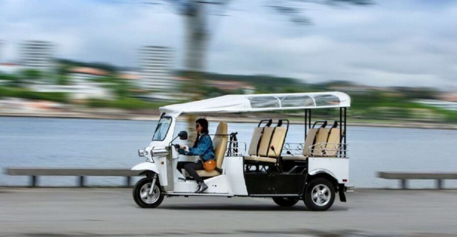 Porto: Private Sightseeing Tour by Electric Tuk Tuk - Cross the Ponte Luís I: river panoramas with real drama