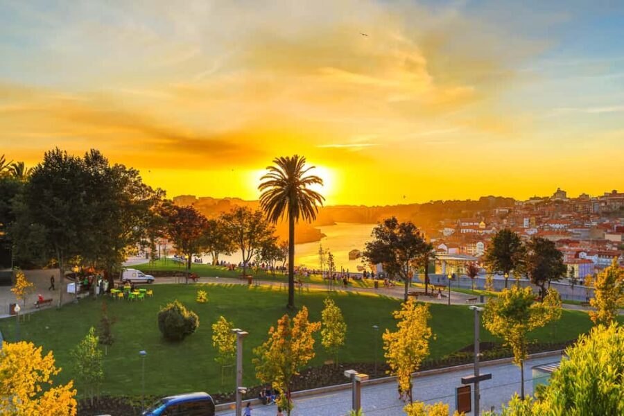 Porto: Private Sunset Walking Tour with Port Wine and Views - Why a Porto golden-hour walk is better than a checklist