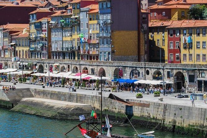Porto Private Tour - Cais da Ribeira: a fast pass through Porto’s postcard riverfront