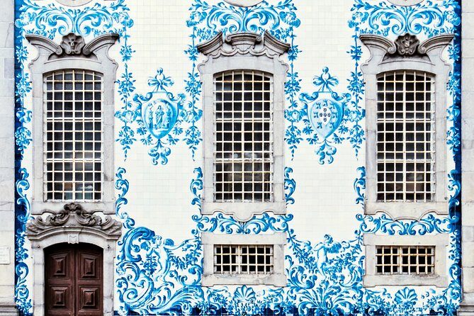 Porto Private Tour - São Bento Railway Station: decorative art you actually notice