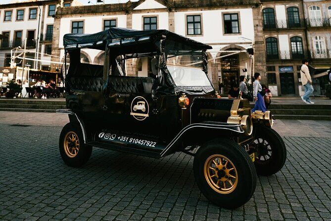 Porto : Private Tour of the Historic City in a Classic Ford T - Morro garden: the quick green break with big river views