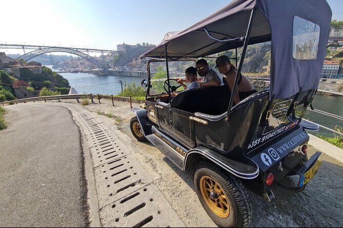 Porto: Private Tour to the Historic Center in a Classic Car - Porto Customs House: where the river meets trade—and a place to pause