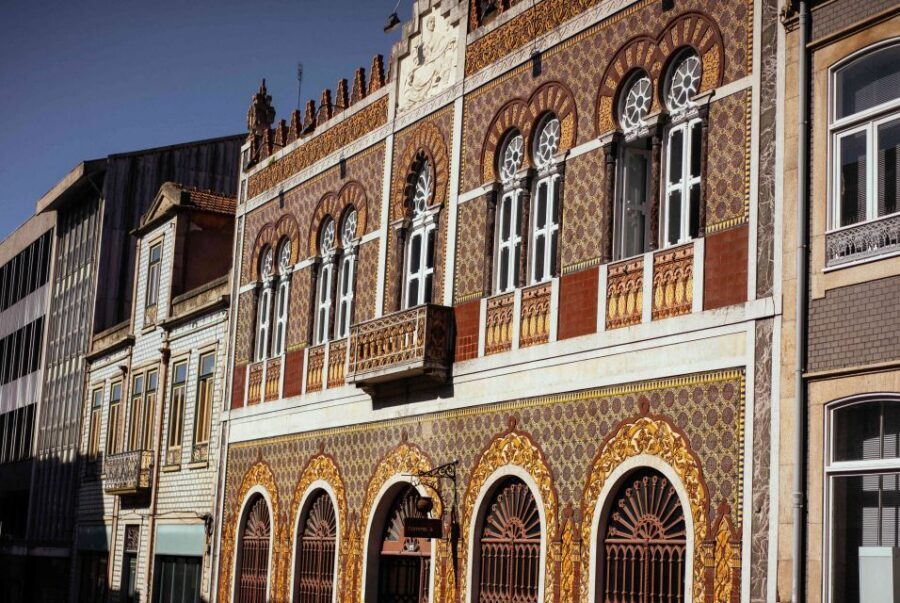 Porto: Private Tour with Locals – Highlights & Hidden Gems - How a 3-hour private walk helps you plan the rest of your trip