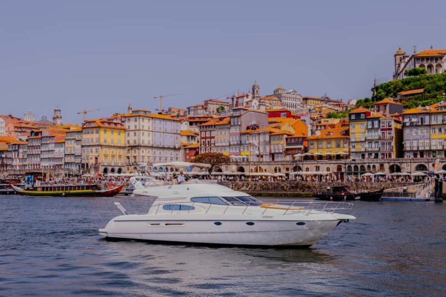 Porto: Private Yacth Cruise with Wine, Snacks & 6 Bridges - Cruising the Douro: the Six Bridges are the whole show