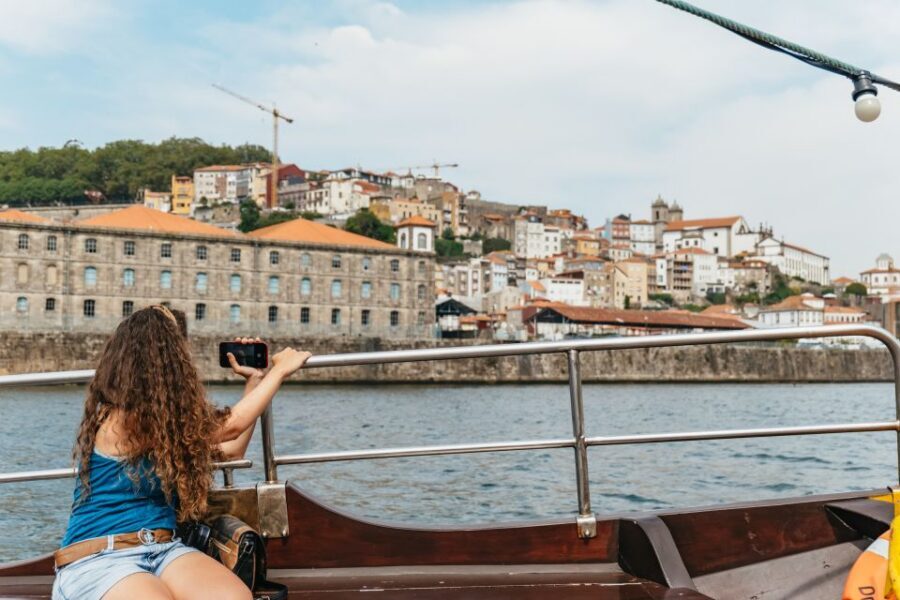 Porto: River Douro 6 Bridges Cruise - Where to sit for photos and comfort