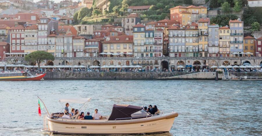 Porto: Six Bridges Douro River Cruise with Drinks - Sunset departures and golden-hour light: when to book that time slot