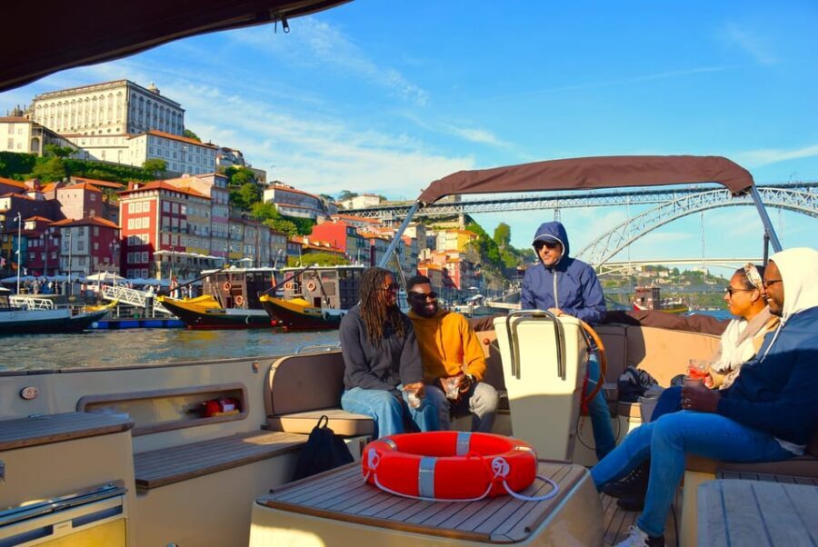 Porto: Six Bridges Douro River Cruise with Drinks - Port wine onboard: what you’ll drink and why it fits the cruise