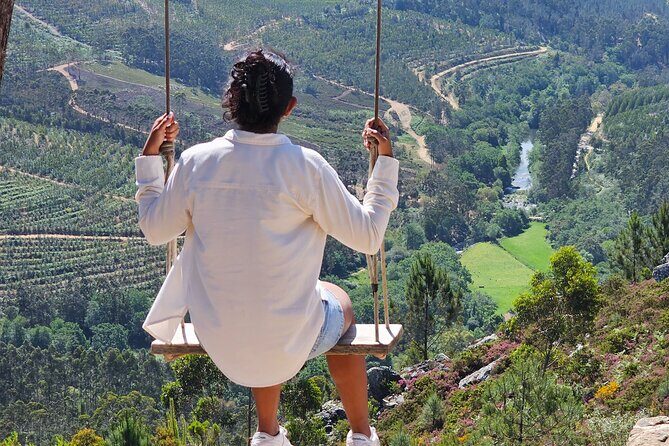 Porto: Small Group 4x4 Tour in Oporto Mountains - Offroad - The second Parque stop: local drink time in a real place