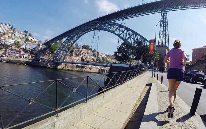 Porto Sunrise Running Tour - Meeting at Trindade: How the Morning Logistics Work