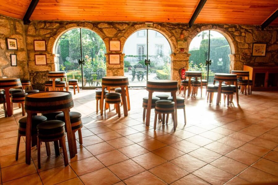 Porto: Taylor's Port Cellars & Tasting - The garden tasting: three iconic Ports, explained at your table