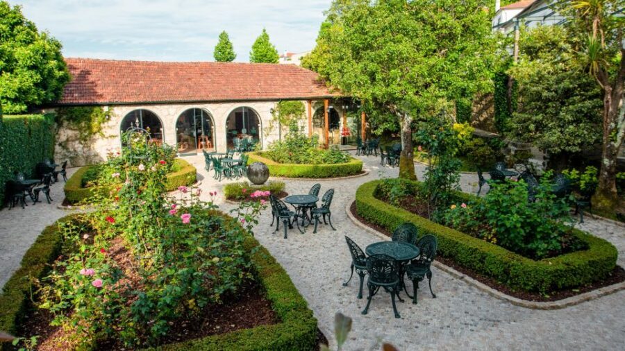 Porto: Taylor's Port Cellars & Tasting - Timing, duration, and what to bring for comfort