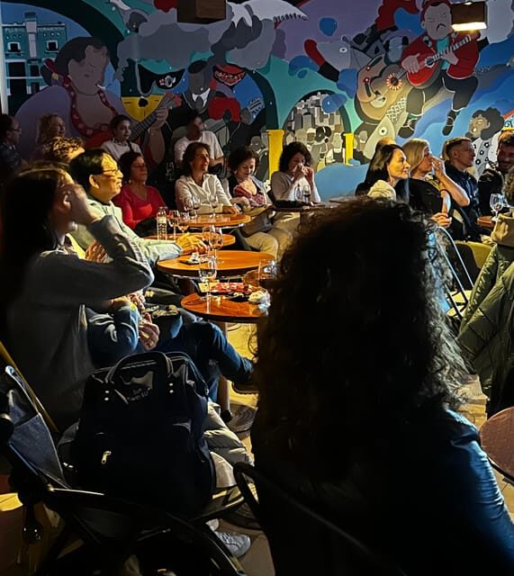 Porto: The Authentic Fado Concert with Port Wine - Poças port wine pairing: a simple sip that fits the mood