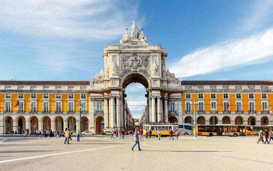 Porto to Lisbon with Aveiro-Coimbra-Fátima-Nazaré-Óbidos - Why this Porto to Lisbon transfer works better than hopping buses
