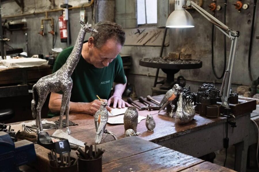 Porto: Tour to the world of silver in a century-old workshop - A Century-Old Silver Workshop in Porto: What You’re Walking Into