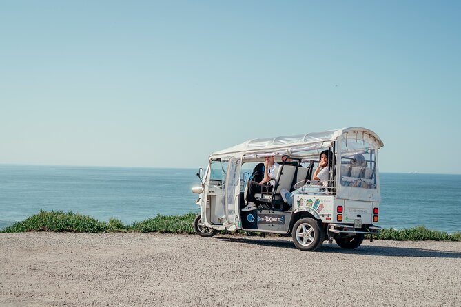 Porto Tuk Tuk: Clérigos, Seaside & Viewpoints - with Options - Getting set up: meeting point, rhythm, and expectations