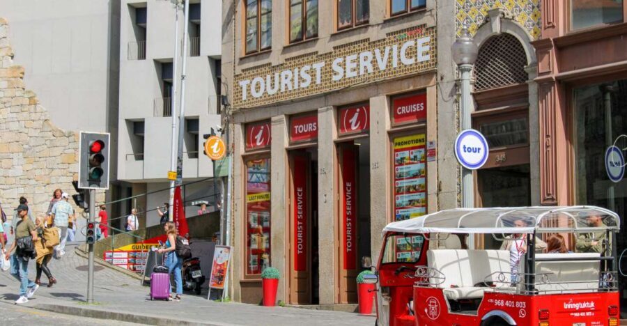 Porto: Tuk-Tuk Tour, Douro River Cruise, and Wine Tasting - From the Tuk-tuk to the river: how the Douro cruise really works