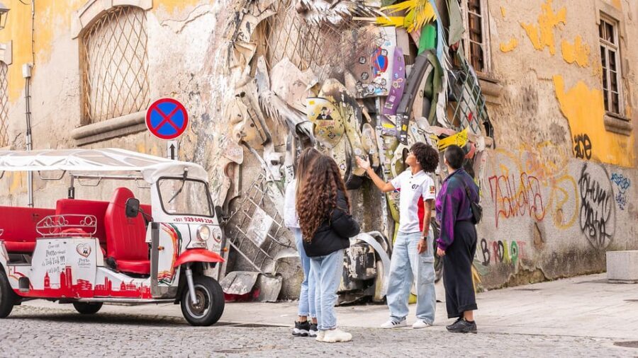 Porto: Tuk tuk Tours with Port Wine Tasting - Luís I Bridge: the arches that instantly make Porto feel famous