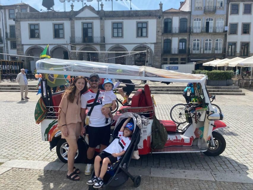 Porto: Tuk tuk Tours with Port Wine Tasting - Serra do Pilar: where the city opens up