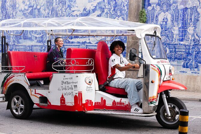 Porto: Tuk tuk vip guided tour - 1.30h - Should you book? My take