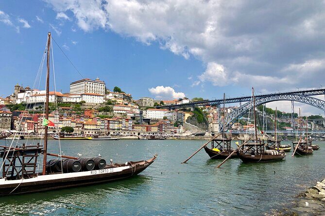 Porto Walking Tour - The port tasting and snack: why it’s a smart inclusion