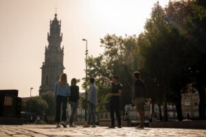 Porto Walking Tour, Lello Bookshop, River Cruise and Cable Car - São Bento Station and Ribeira: The walk that teaches you the city