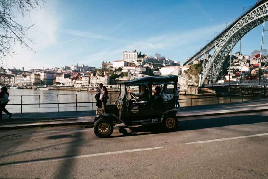 Porto:Private Tour of the Historic City in a Classic Ford T - Riding the 1920 Ford T Replica Through Porto’s Hills