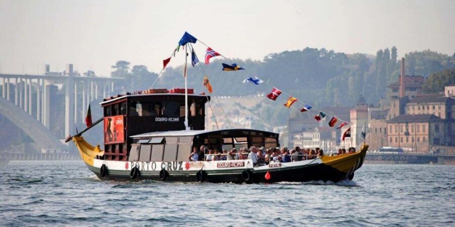 Porto:Private Tour of the Historic City in a Classic Ford T - Climbing Serra do Pilar: The Main Event