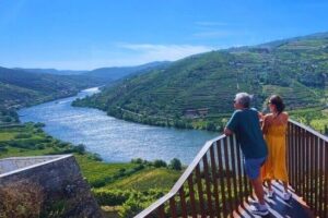 Private Douro 4x4 Adventure from Porto with Deluxe Pic nic - The Miradouro de São Leonardo de Galafura picnic stop